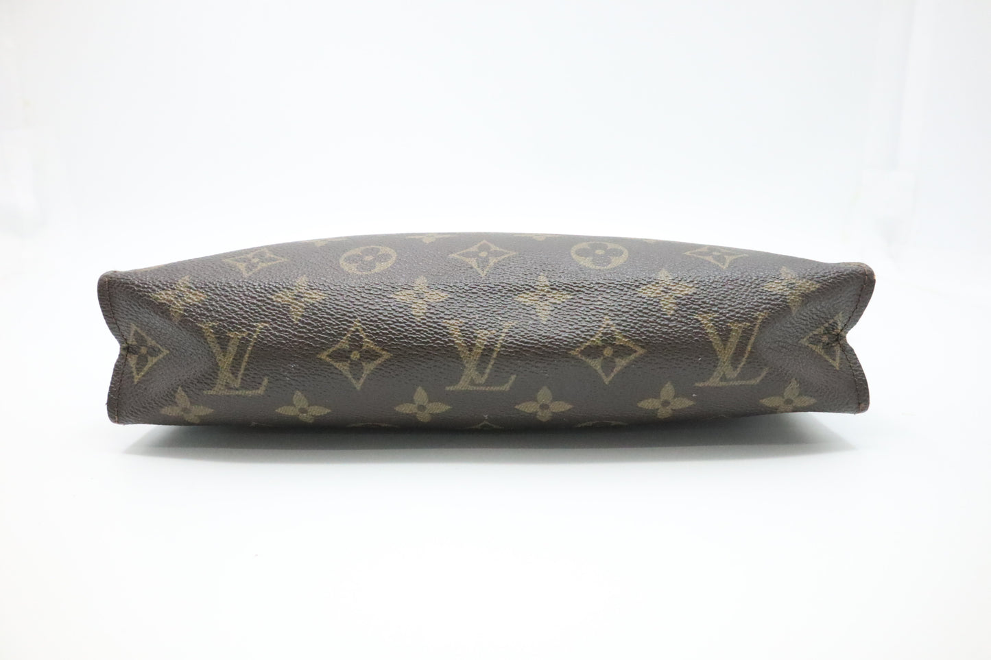 Louis Vuitton Toiletry 26 in Monogram Canvas