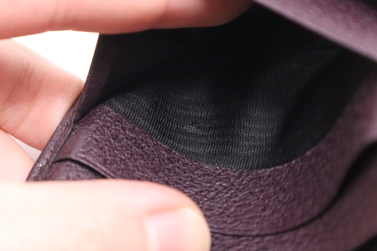 Gucci Bifold Wallet in Purple Leather