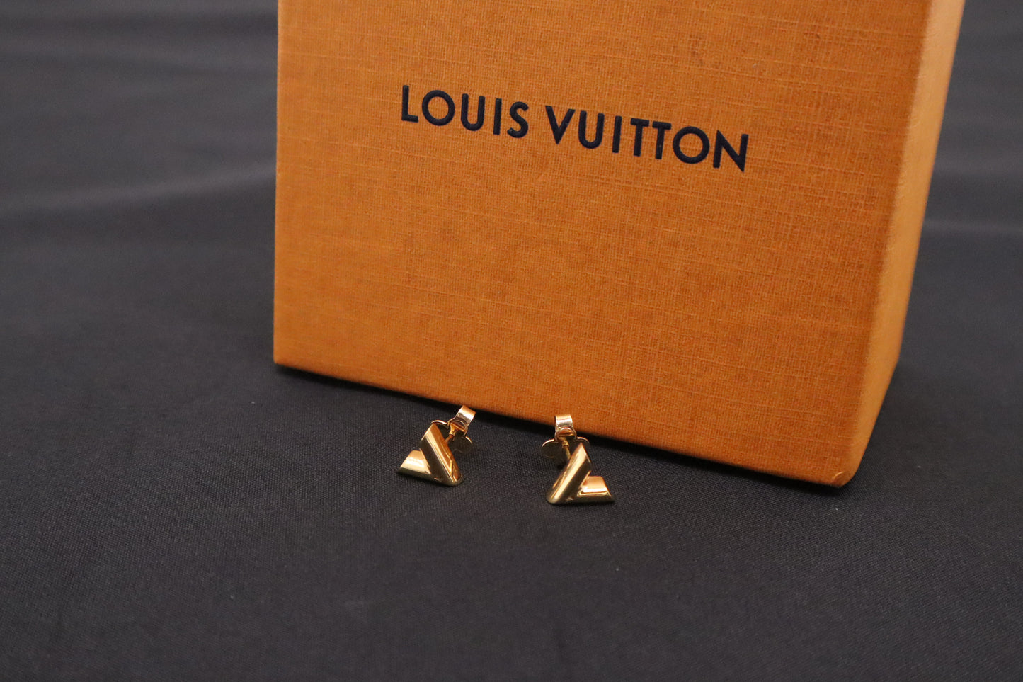 Louis Vuitton Essential V Stud Earrings