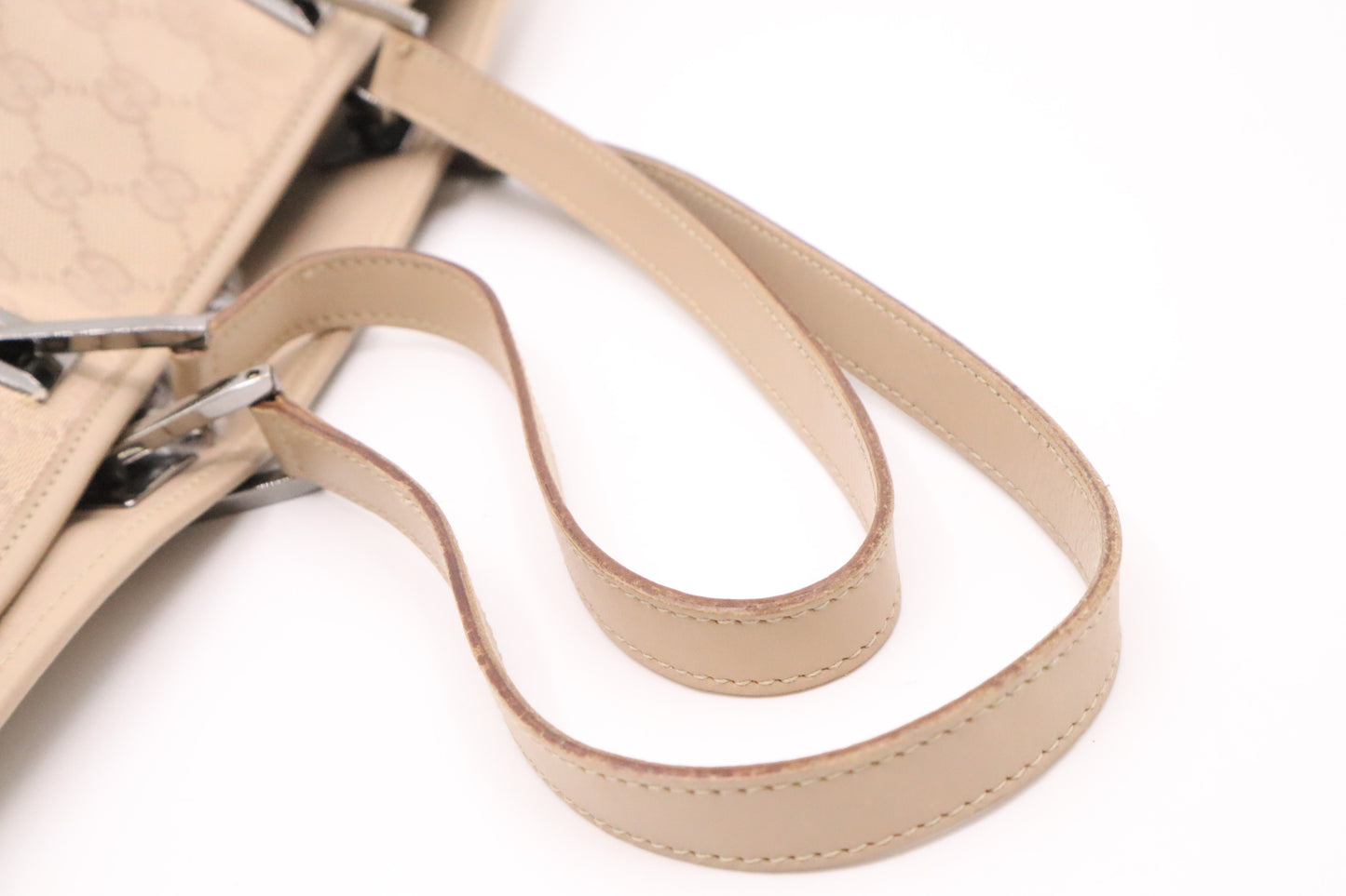 Gucci Shoulder Bag in Beige GG Canvas
