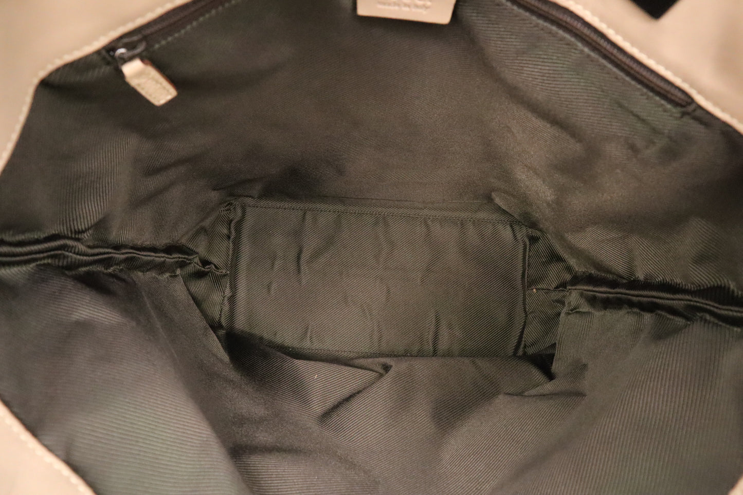 Gucci Shoulder Bag in Beige GG Canvas