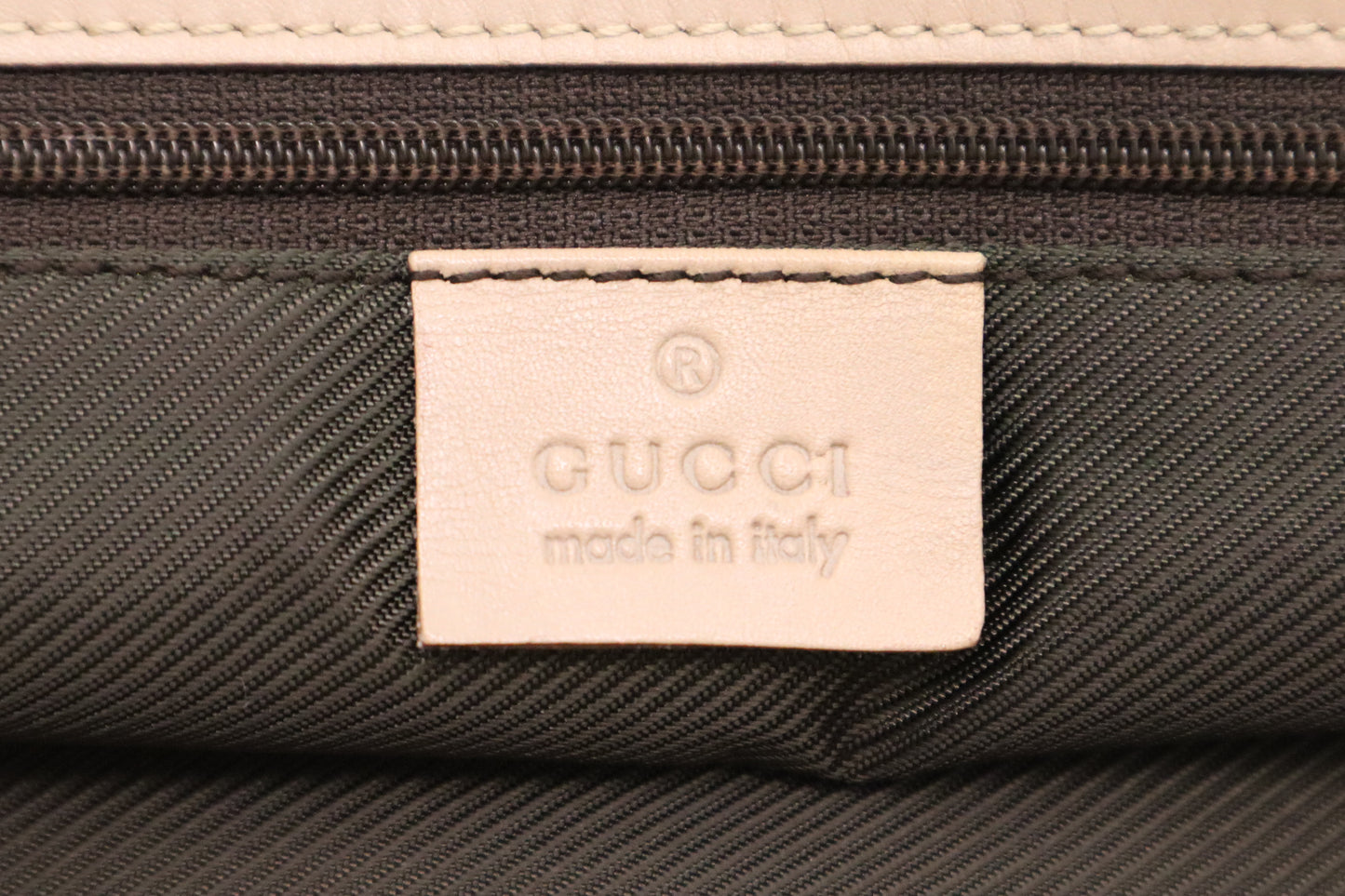 Gucci Shoulder Bag in Beige GG Canvas