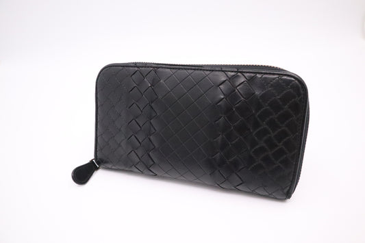 Bottega Veneta Zippy Wallet in Black Intrecciato and Quilted Leather