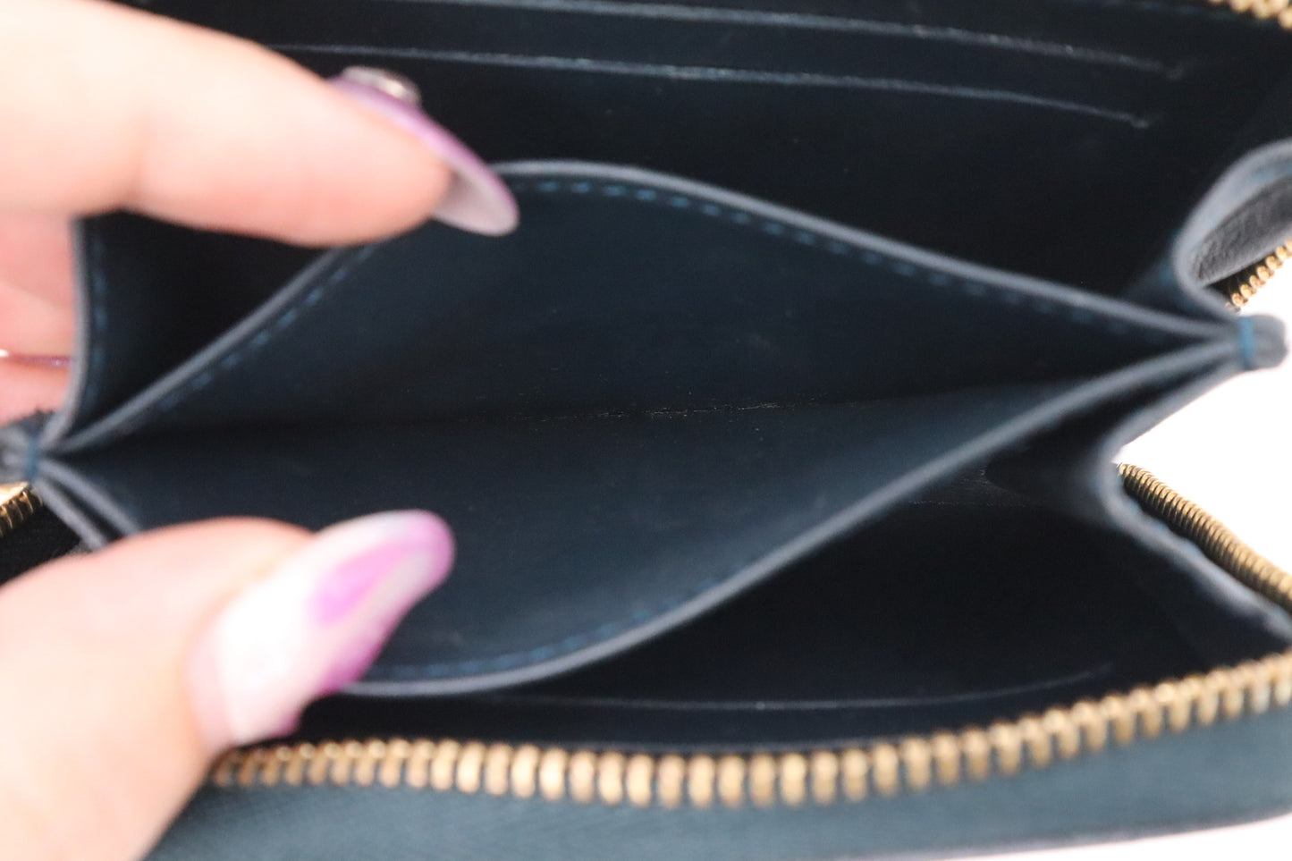 Louis Vuitton Zippy Coin Wallet in Green Vernis Leather