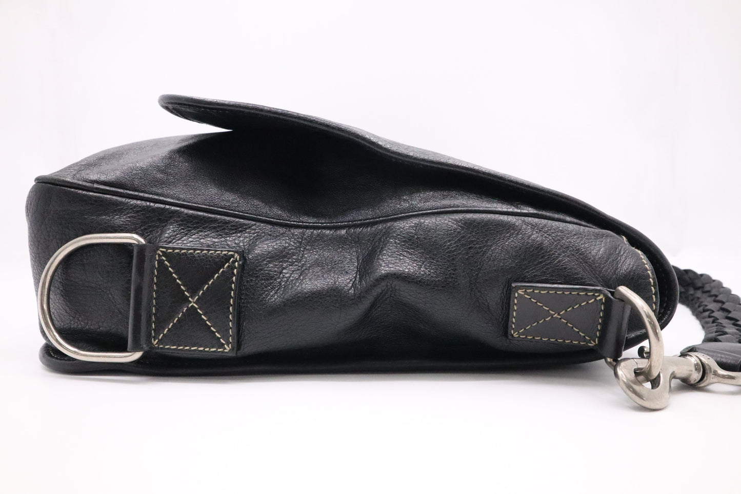 Gucci Crest Chain Messenger Bag in Black Leather