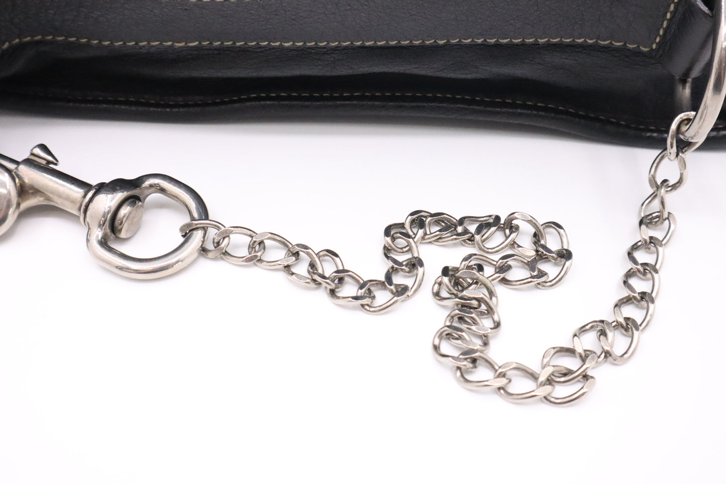Gucci Crest Chain Messenger Bag in Black Leather