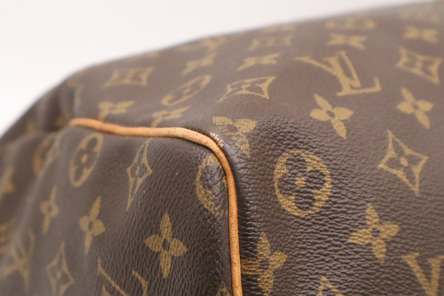 Louis Vuitton Keepall 60 in Monogram Canvas