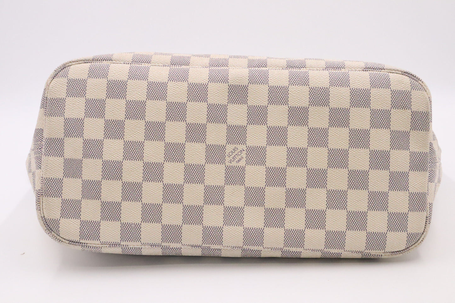Louis Vuitton Neverfull MM in Damier Azur Canvas