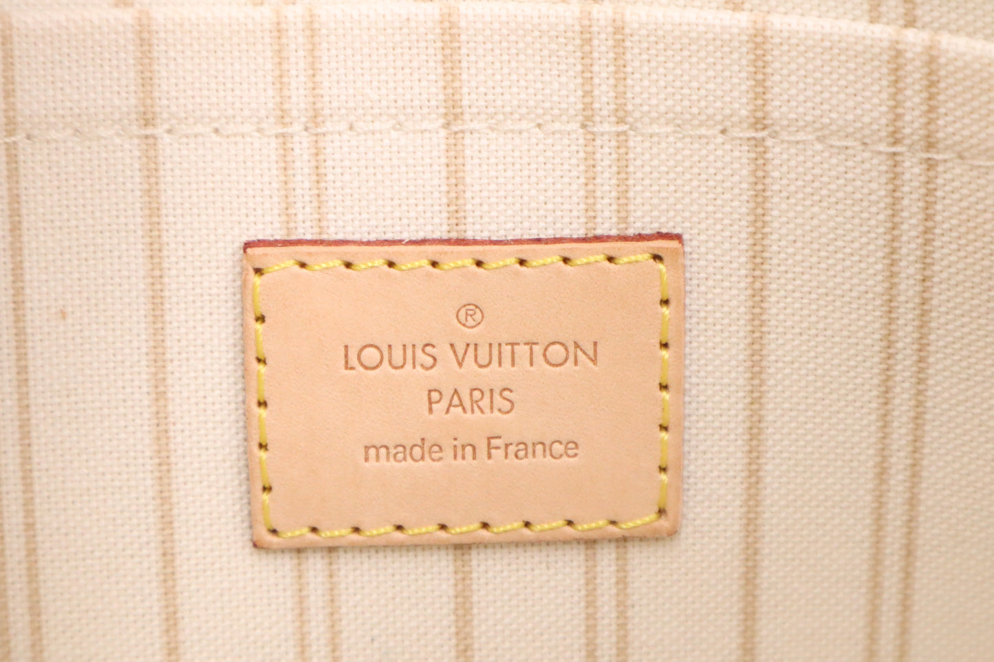 Louis Vuitton Neverfull MM in Damier Azur Canvas