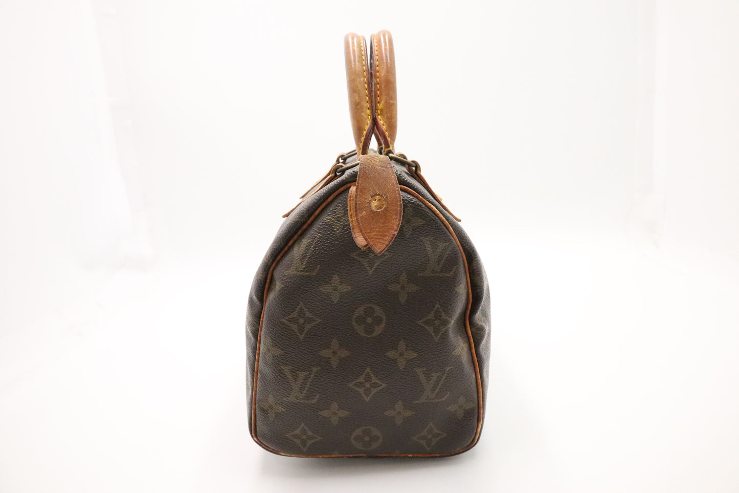 Louis Vuitton Speedy 25 in Monogram Canvas