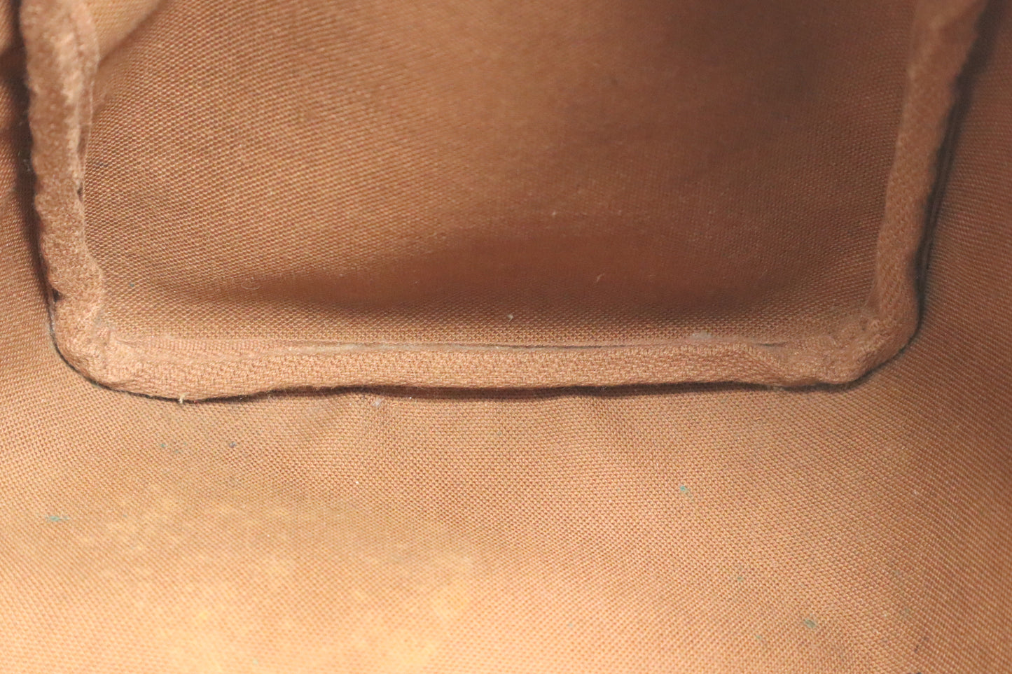 Louis Vuitton Speedy 25 in Monogram Canvas