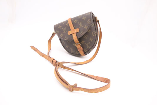 Louis Vuitton Chantilly PM in Monogram Canvas