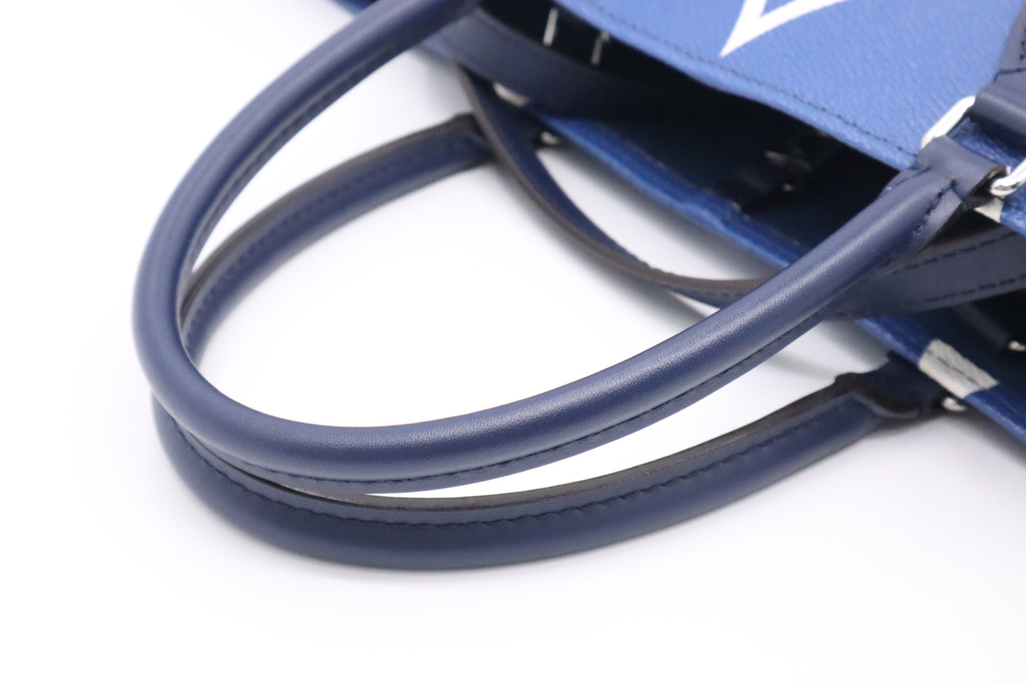 Louis Vuitton OnTheGo GM in Blue Escale Canvas