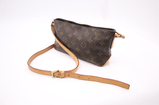 Louis Vuitton Trotteur in Monogram Canvas