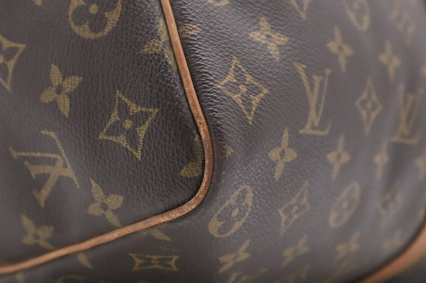 Louis Vuitton Keepall 50 in Monogram Canvas