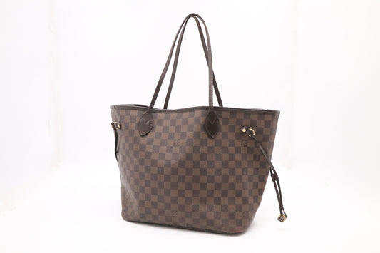 Louis Vuitton Neverfull MM in Damier Ebene Canvas