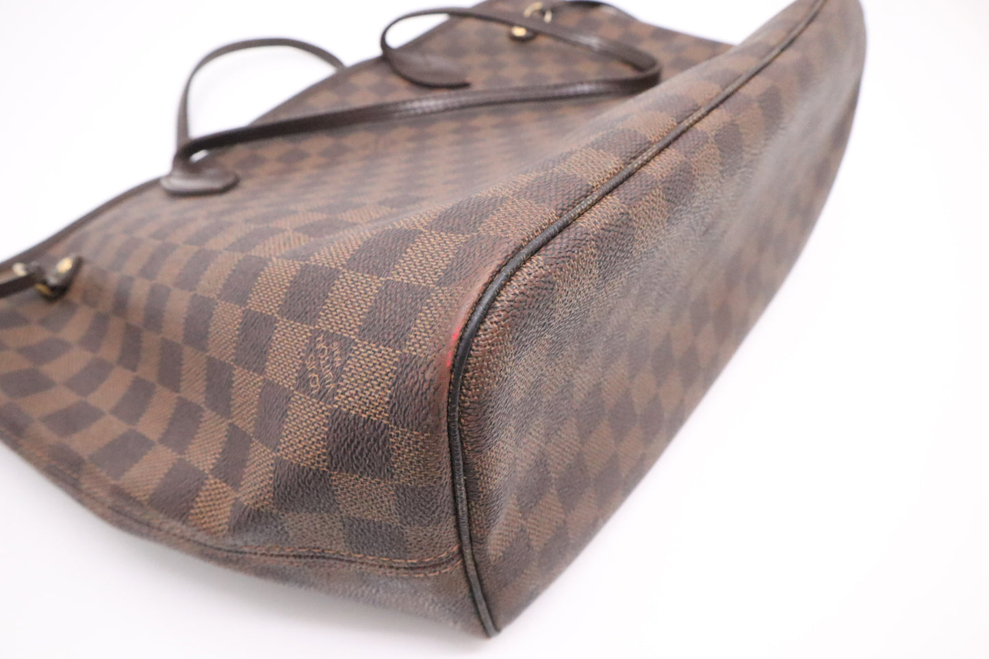 Louis Vuitton Neverfull MM in Damier Ebene Canvas