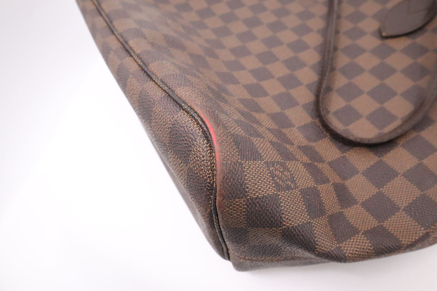 Louis Vuitton Neverfull MM in Damier Ebene Canvas