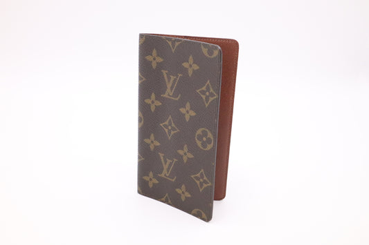 Louis Vuitton Agenda Cover in Monogram Canvas