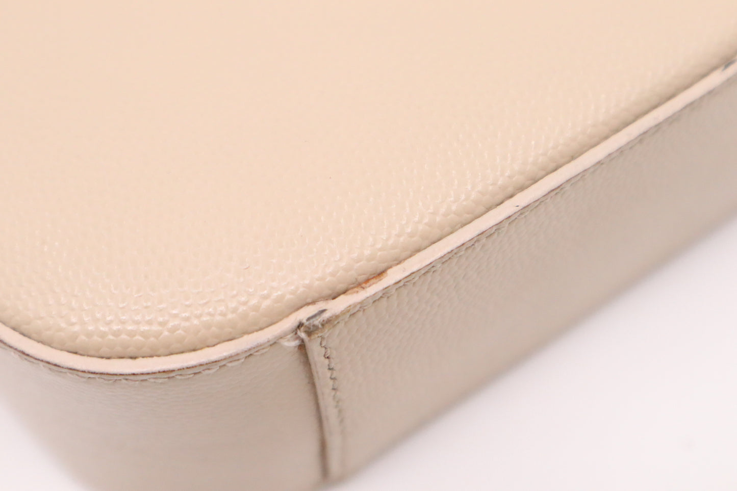 YSL Saint Laurent Crossbody Bag in Beige Pebbled Leather