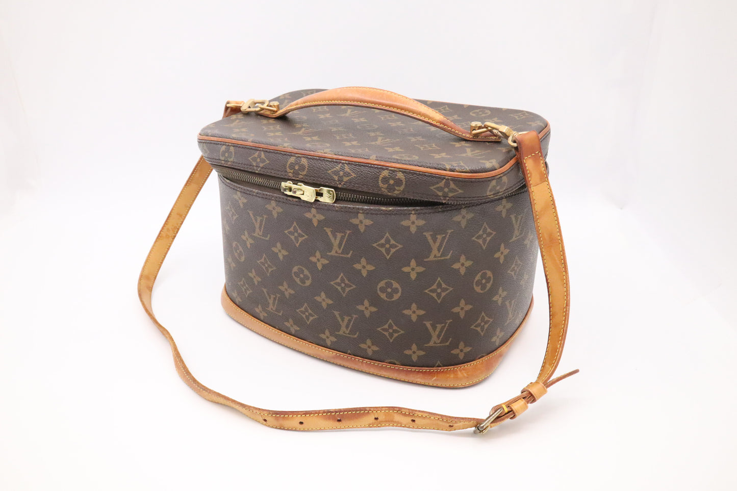 Louis Vuitton Nice Vanity Bag in Monogram Canvas