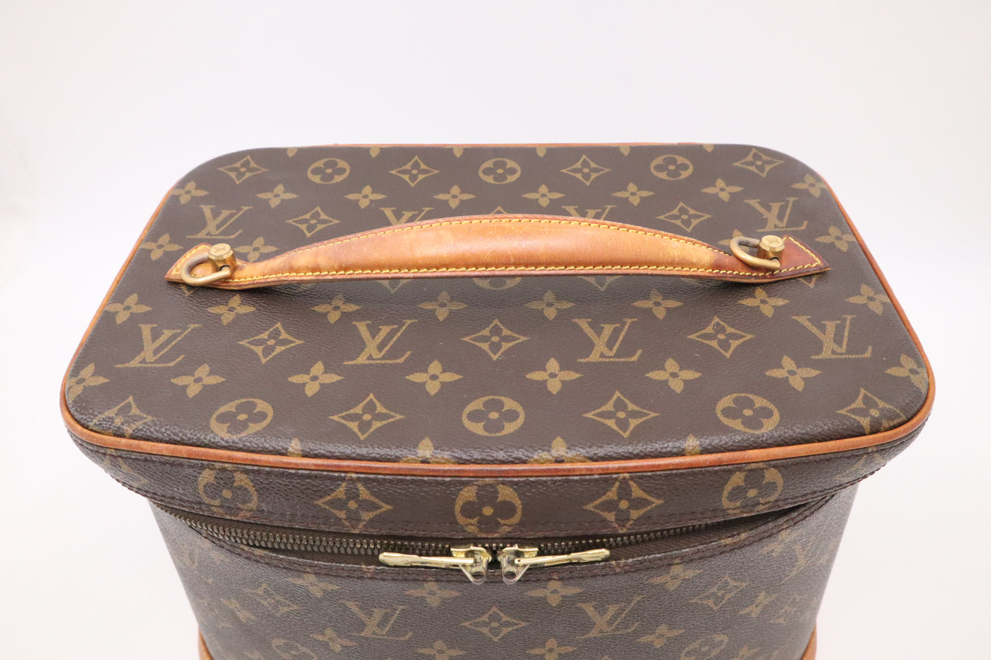 Louis Vuitton Nice Vanity Bag in Monogram Canvas