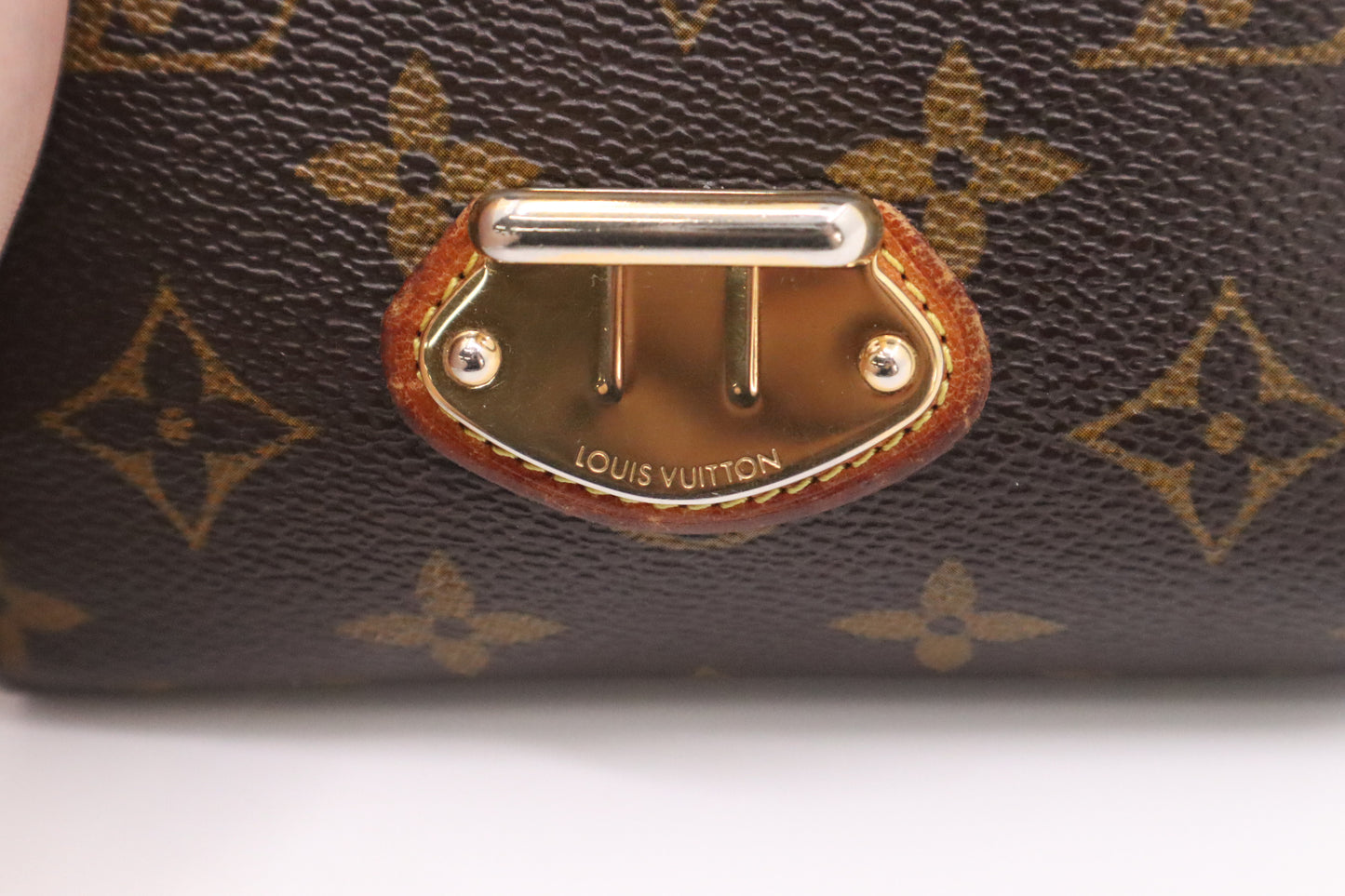 Louis Vuitton Joey Wallet in Monogram Canvas