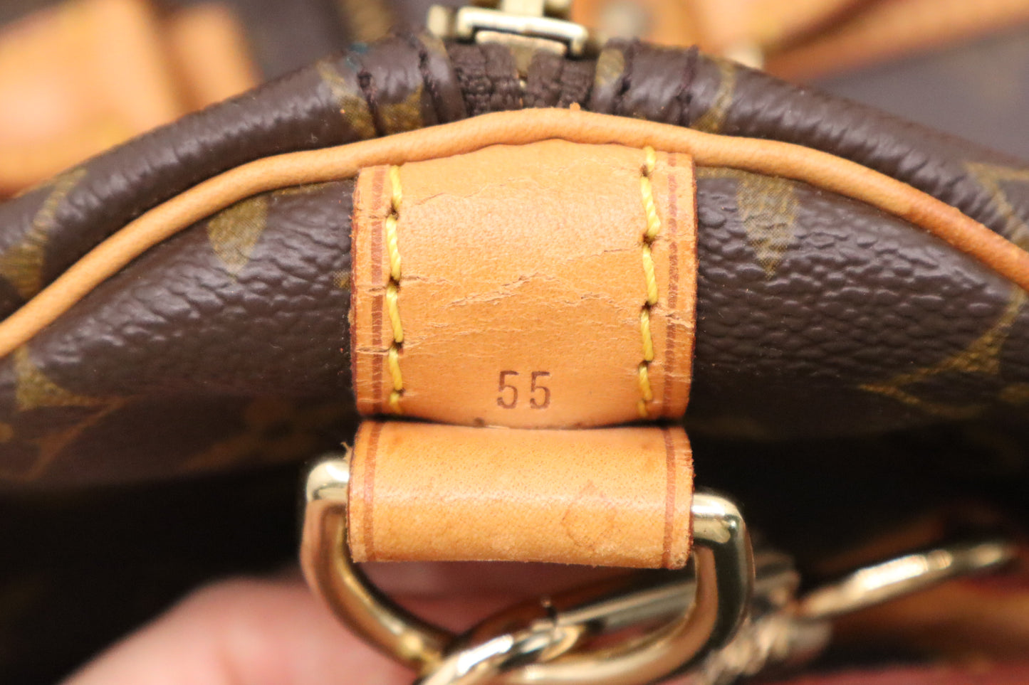 Louis Vuitton Keepall 55 Bandouliere in Monogram Canvas
