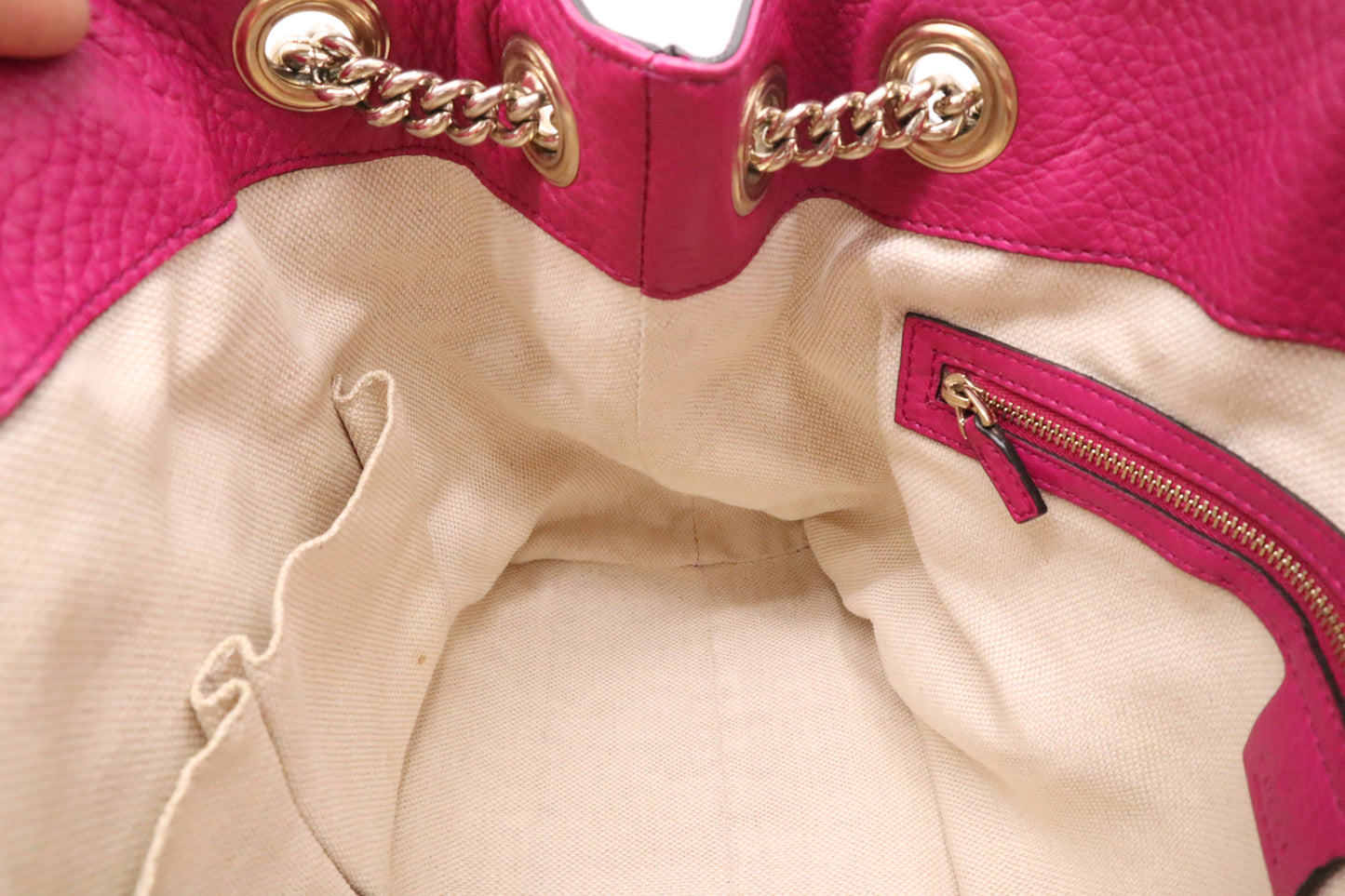 Gucci Soho Chain Shoulder Bag in Pink Leather