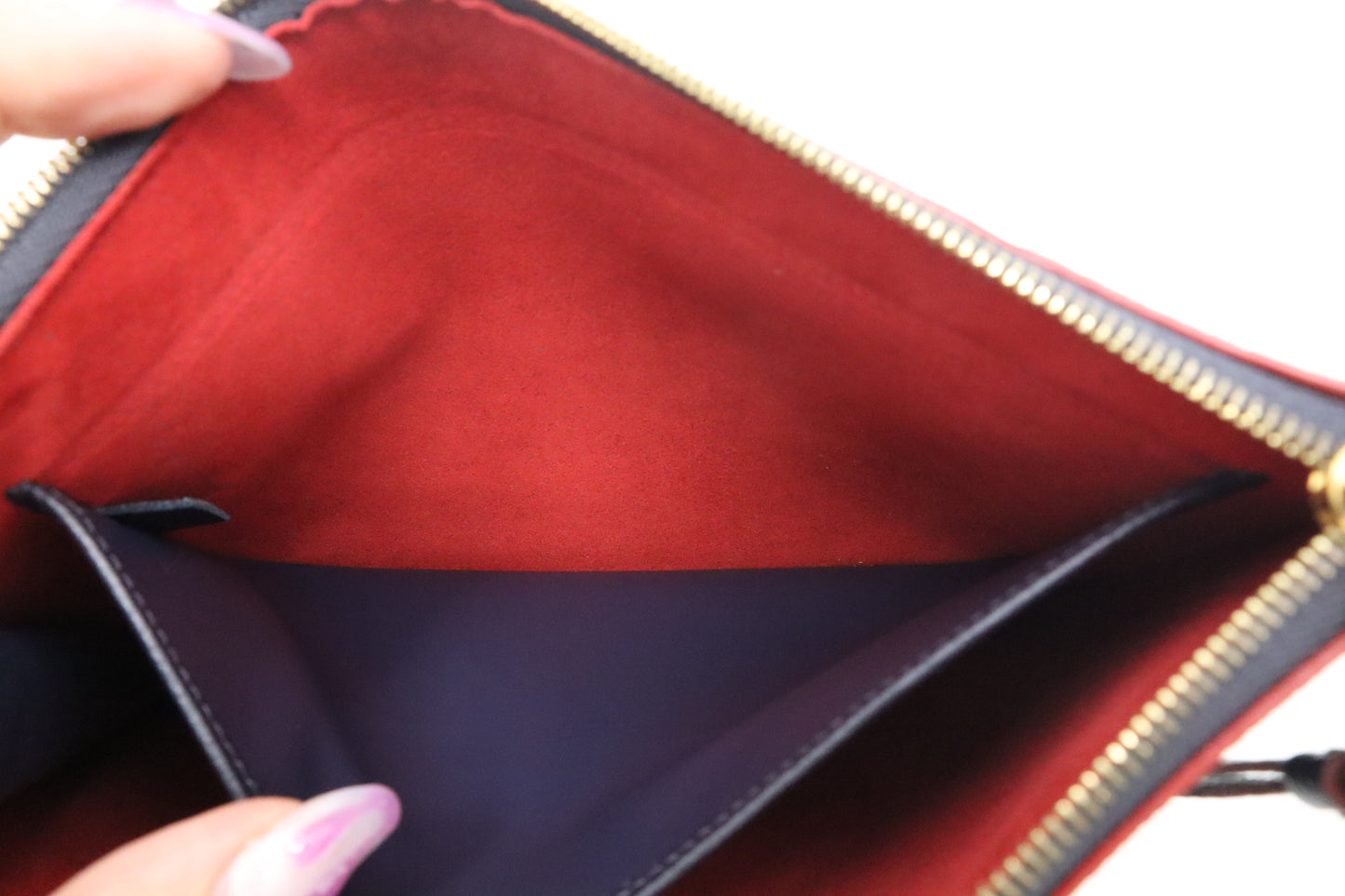 Louis Vuitton Pochette Melanie MM in Marine Rouge Empreinte Leather