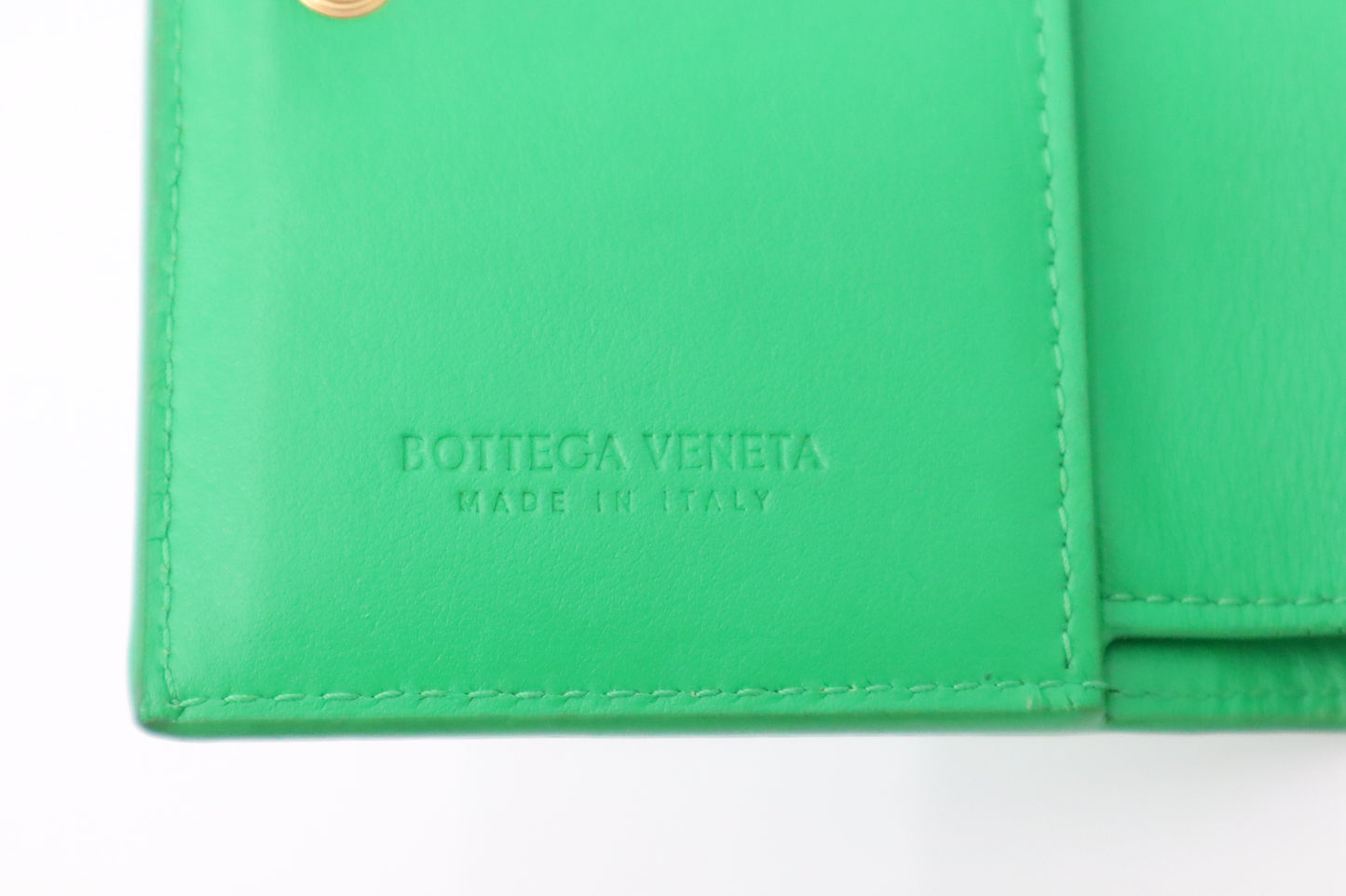 Bottega Veneta Wallet in Green Intrecciato Leather