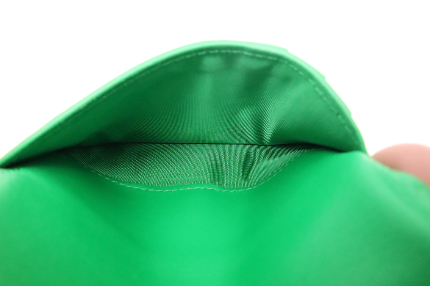 Bottega Veneta Wallet in Green Intrecciato Leather