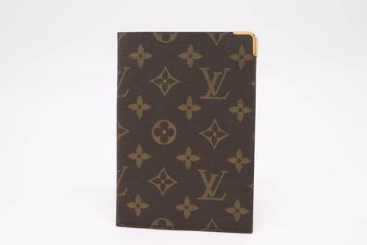 Louis Vuitton Passport Case in Monogram Canvas