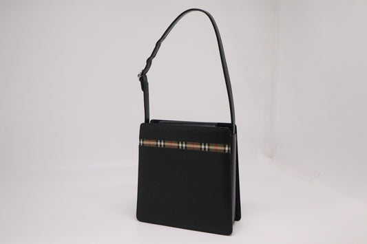 Burberry Shoulder Bag in Black Leather