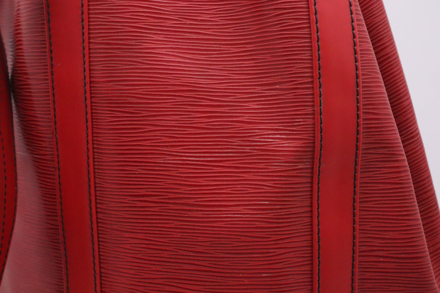 Louis Vuitton Randonnee GM in Red Epi Leather