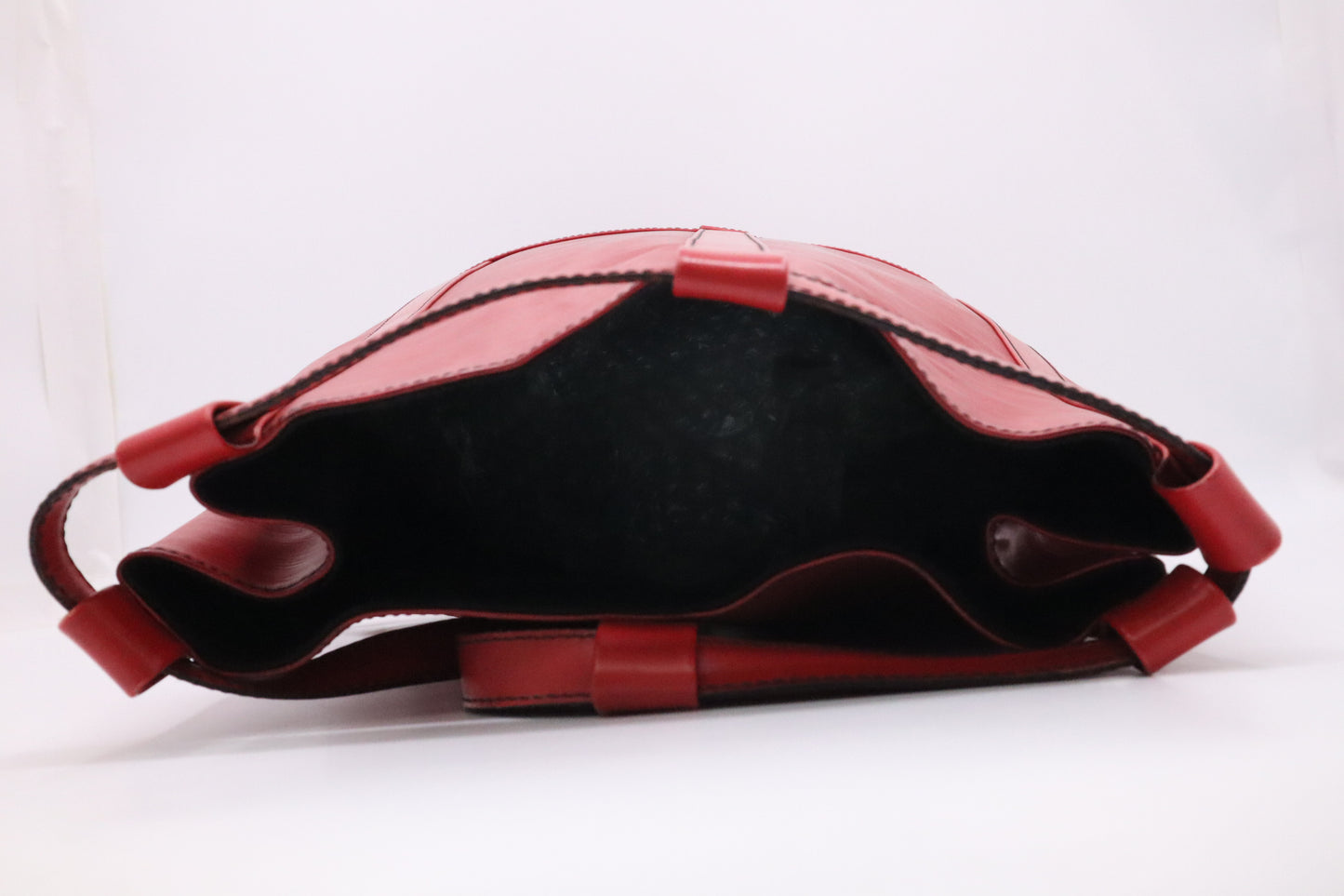 Louis Vuitton Randonnee GM in Red Epi Leather