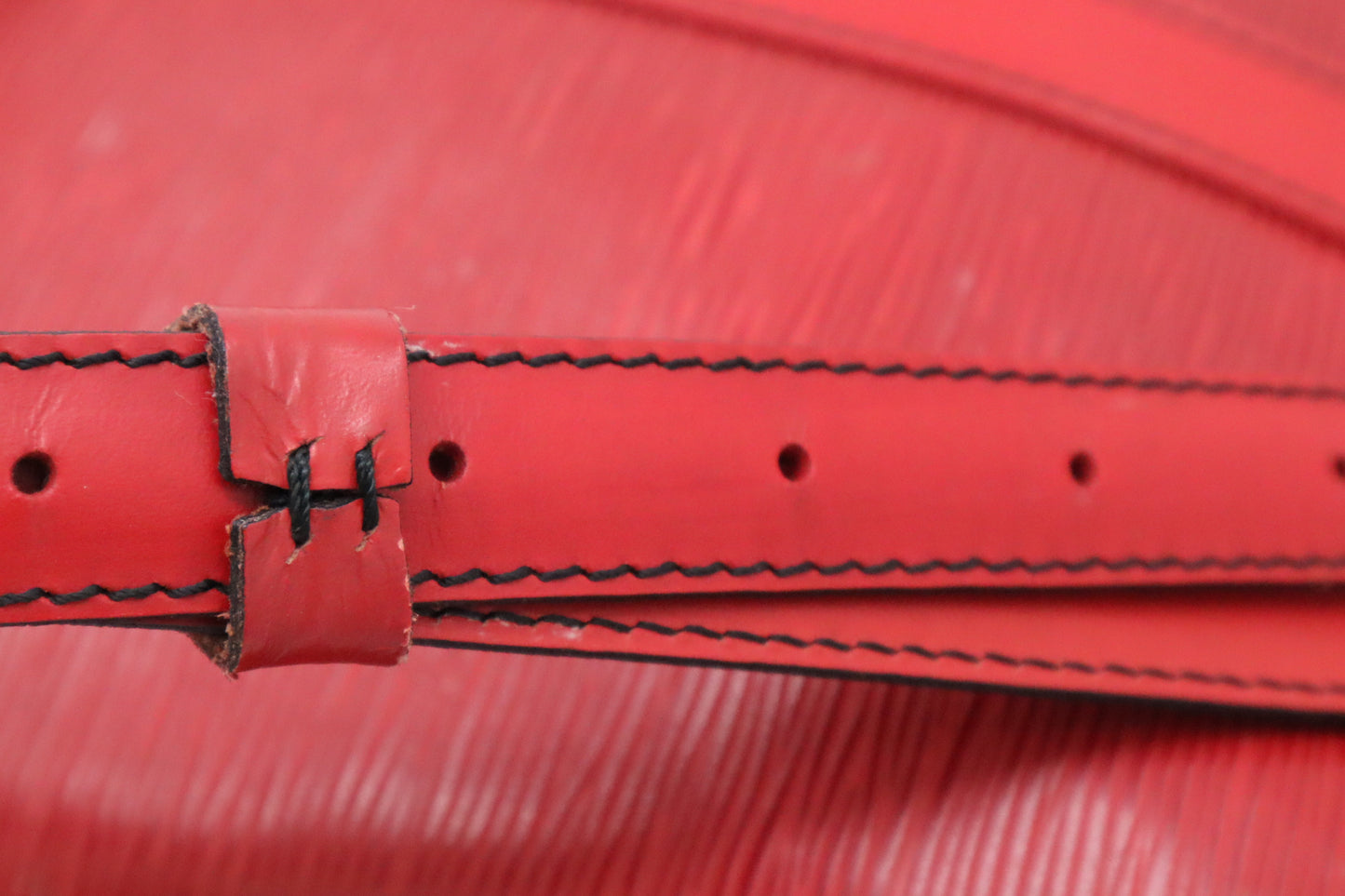 Louis Vuitton Randonnee GM in Red Epi Leather