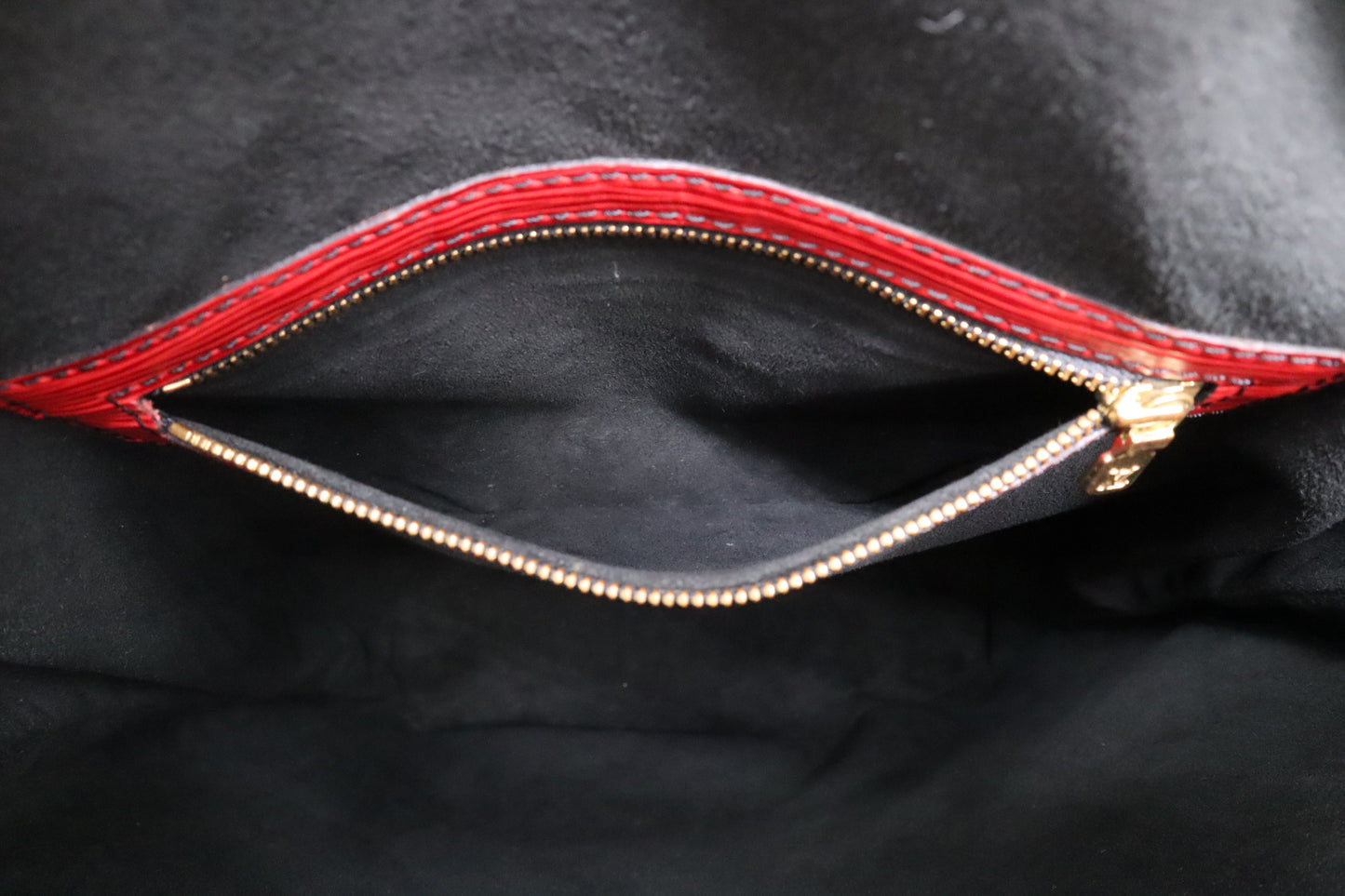 Louis Vuitton Randonnee GM in Red Epi Leather