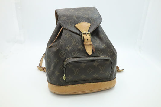 Louis Vuitton Montsouris MM in Monogram Canvas