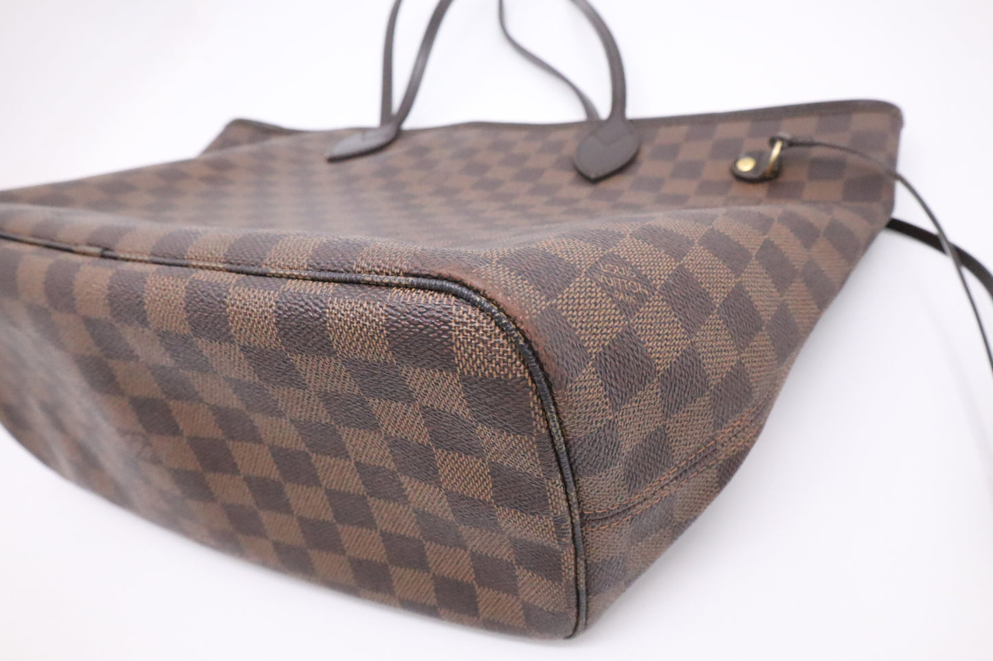 Louis Vuitton Neverfull MM in Damier Ebene Canvas