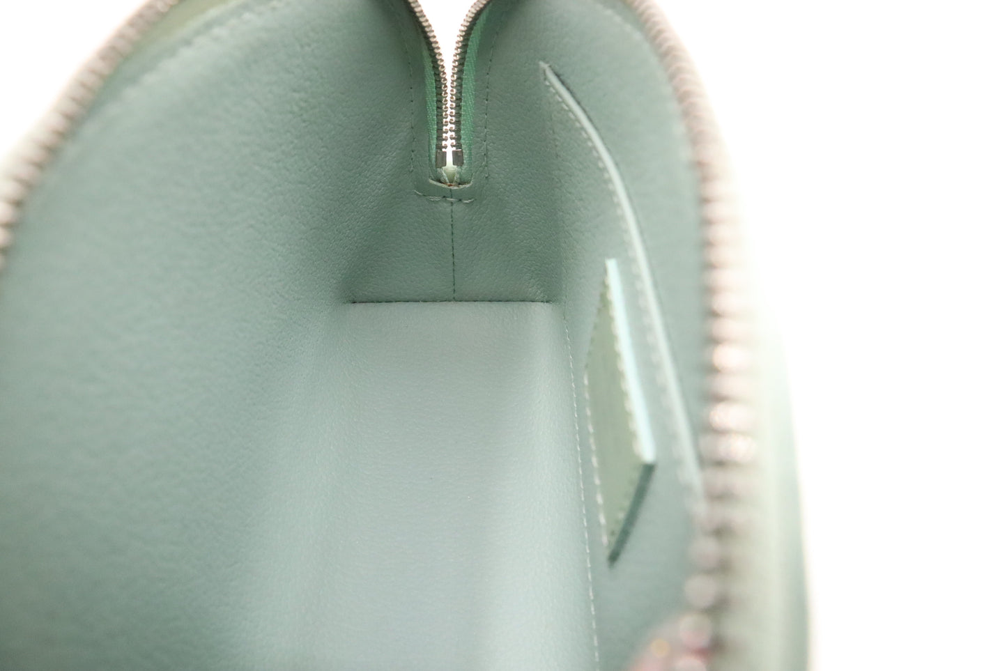 Louis Vuitton Pochette Cosmetic in Electric Amande Epi Leather