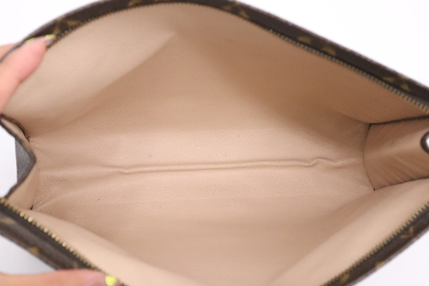 Louis Vuitton Toiletry 26 in Monogram Canvas