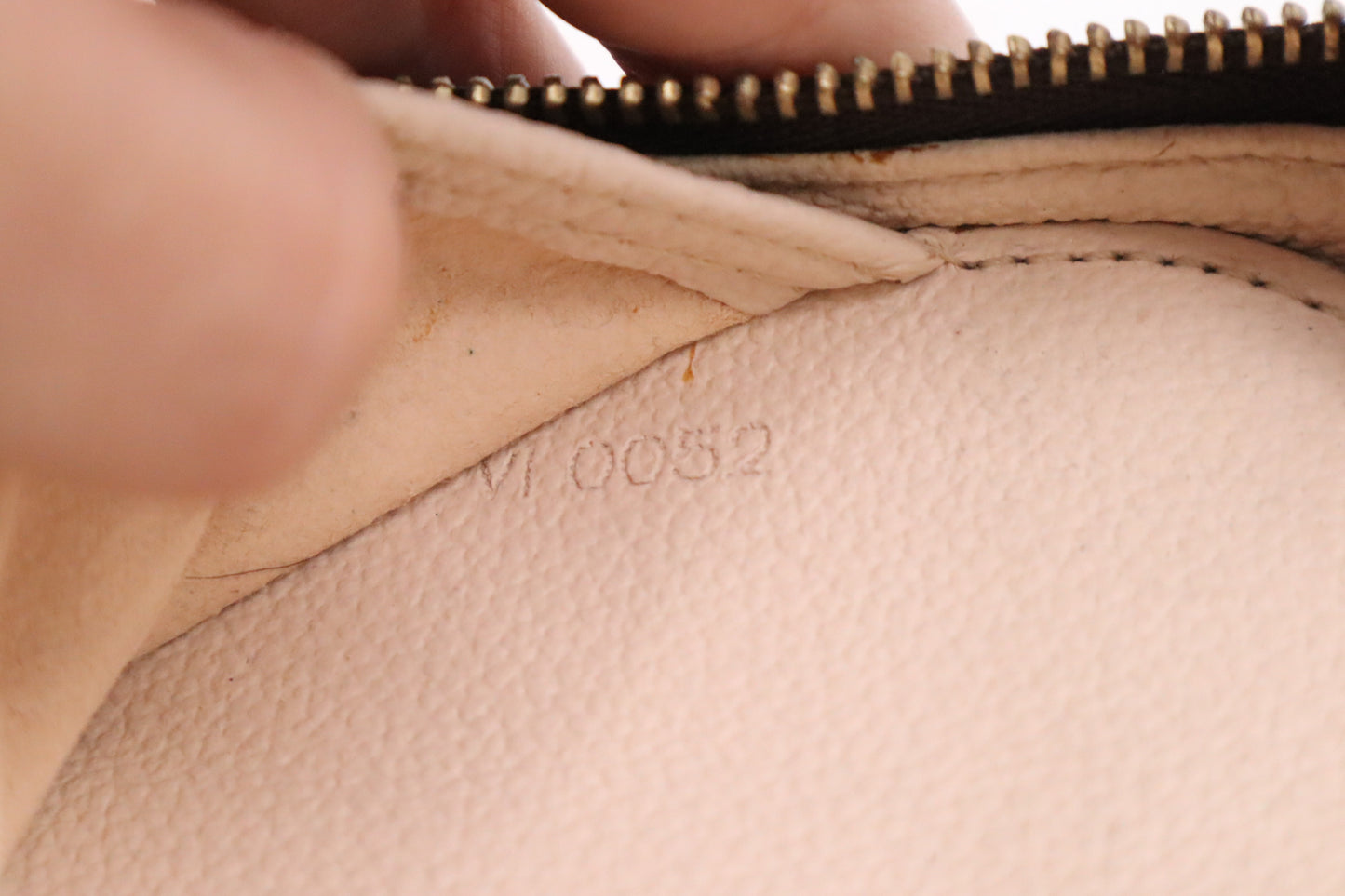 Louis Vuitton Trousse Brush in Monogram Canvas