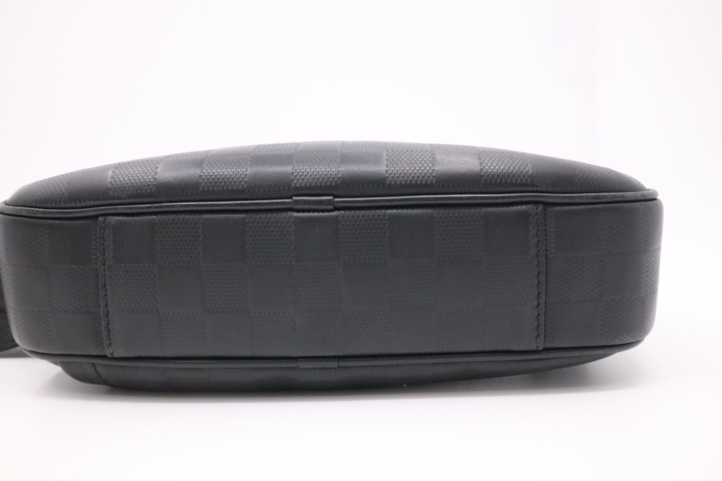 Louis Vuitton Ambler in Damier Inifini Leather
