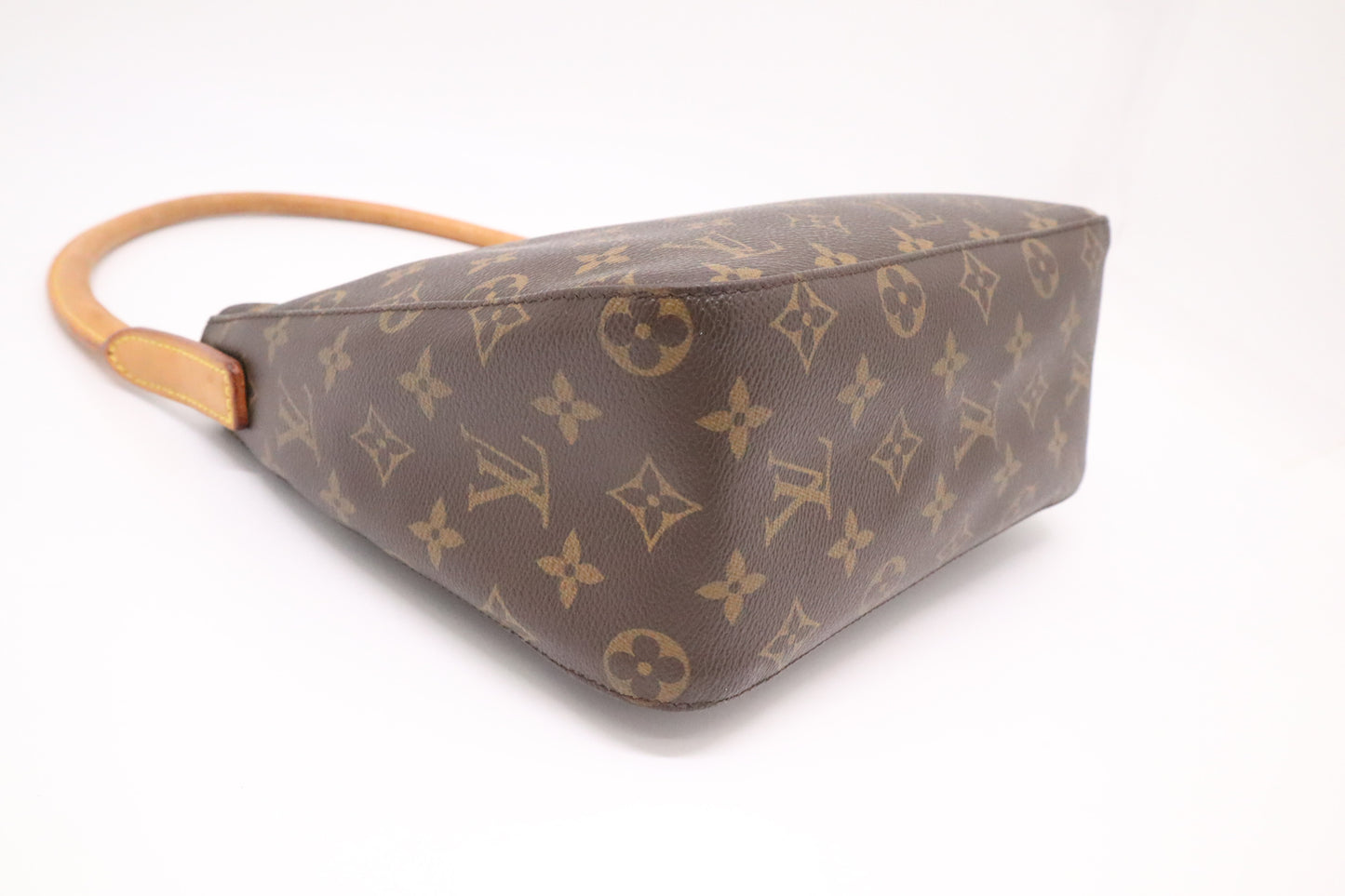 Louis Vuitton Looping MM in Monogram Canvas