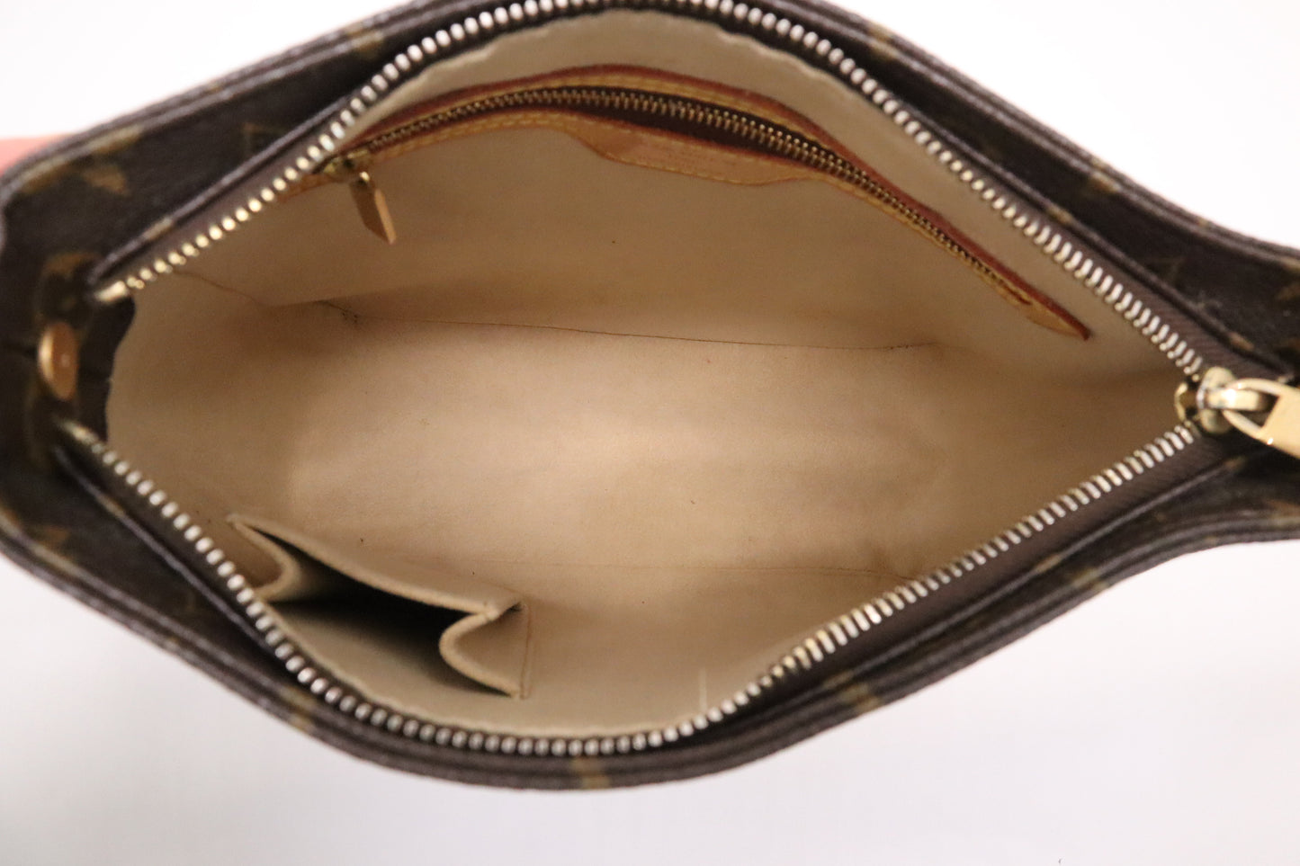 Louis Vuitton Looping MM in Monogram Canvas
