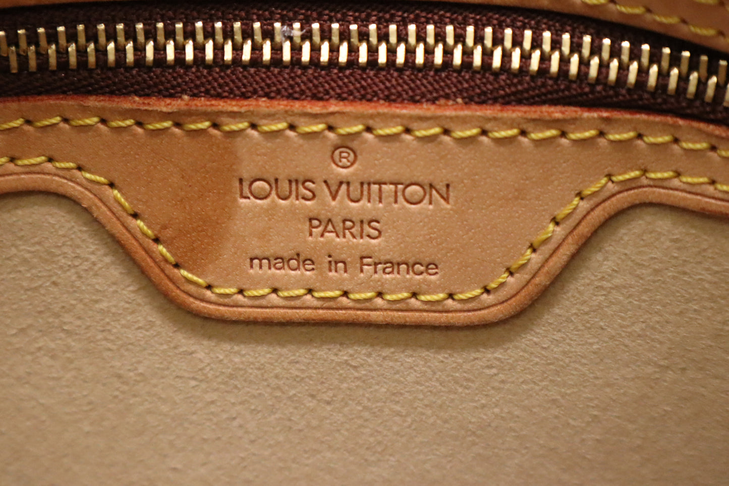 Louis Vuitton Looping MM in Monogram Canvas