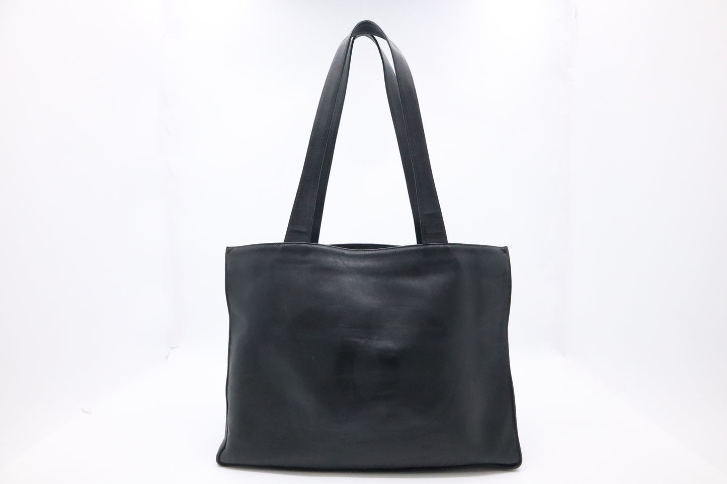 Chanel Tote in Black Leather