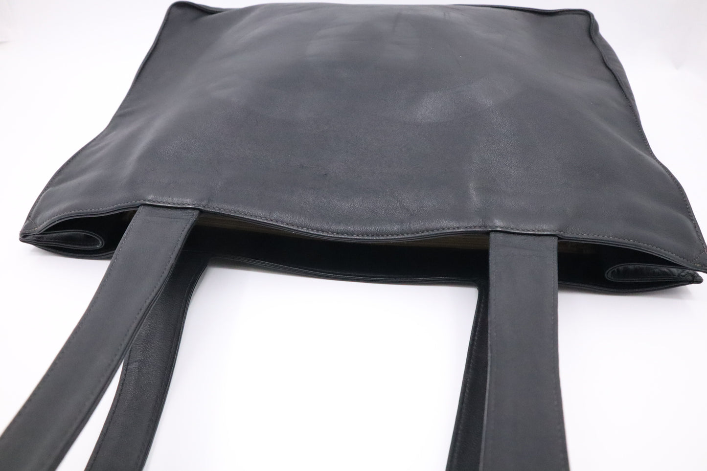 Chanel Tote in Black Leather