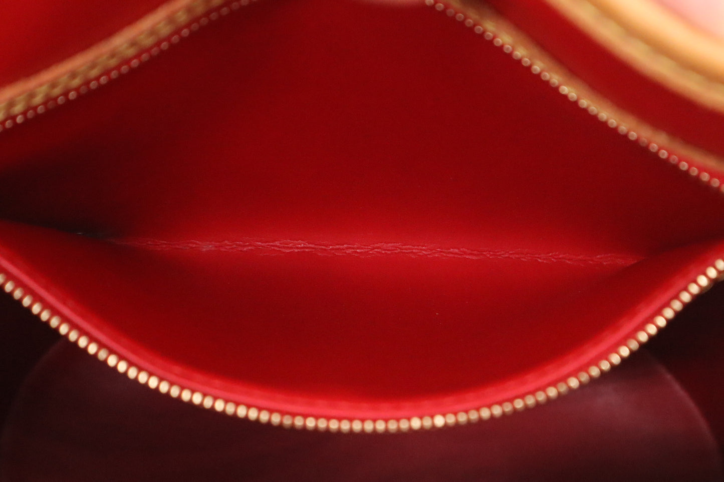 Louis Vuitton Bucket Bag PM in Red Vernis Leather